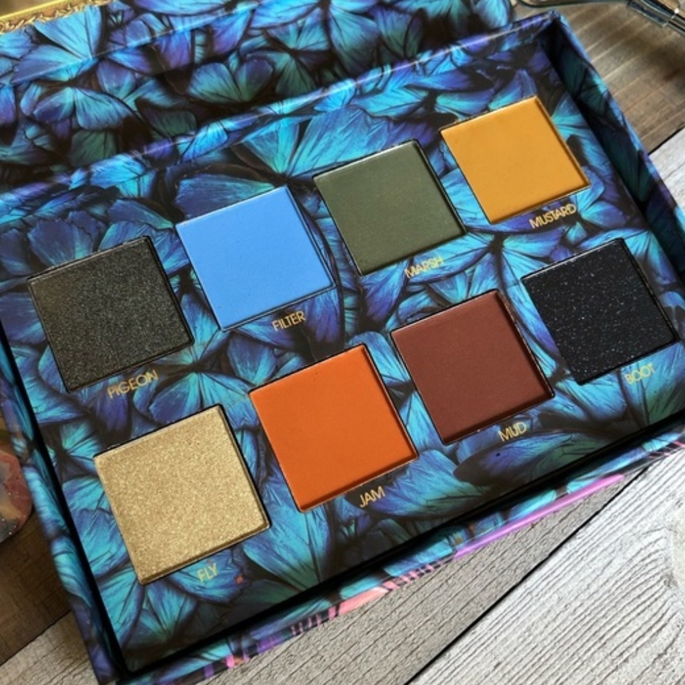 OKALAN 8 COLOR MATTE EYESHADOW P.